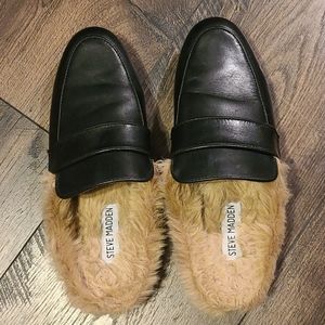 Steve Madden Fuzzy mules Size 6.5